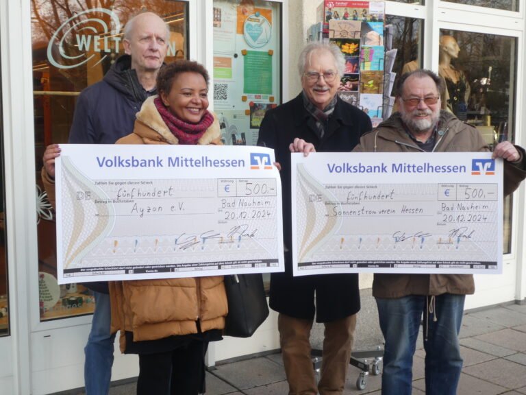 Weltladen Bad Nauheim spendet jeweils 500,00 € an Ayzon und SVH